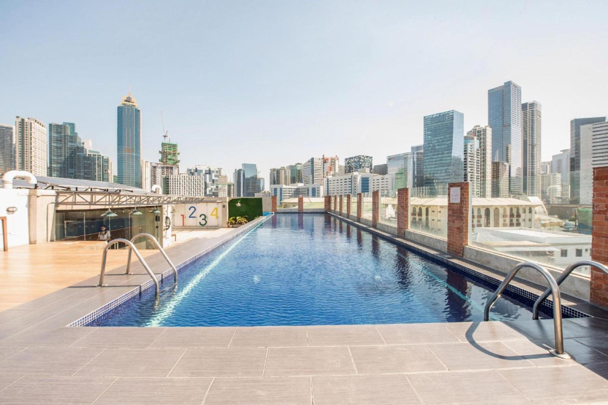 Oyo 563 Mytown New York Hotel Taguig Exterior photo